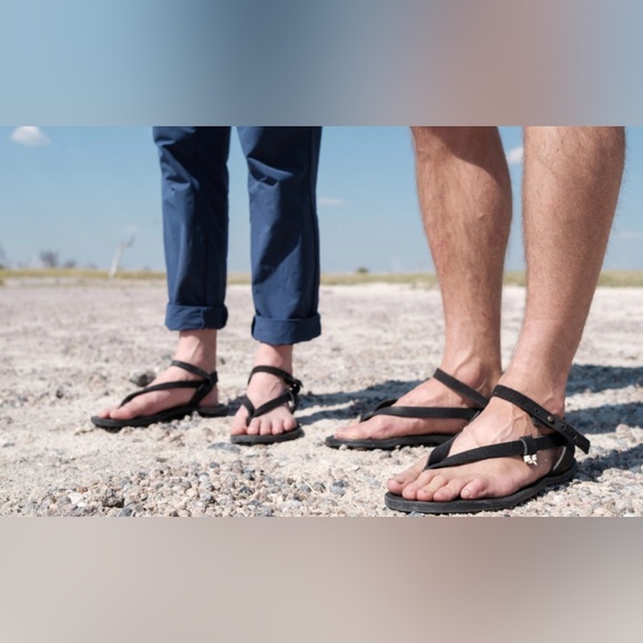 Vivo barefoot Shoes - Vivo Barefoot Black Sandals